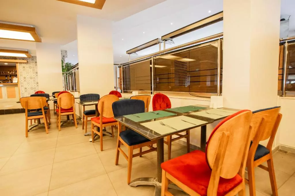 هتل پوینت بیچ مارماریس